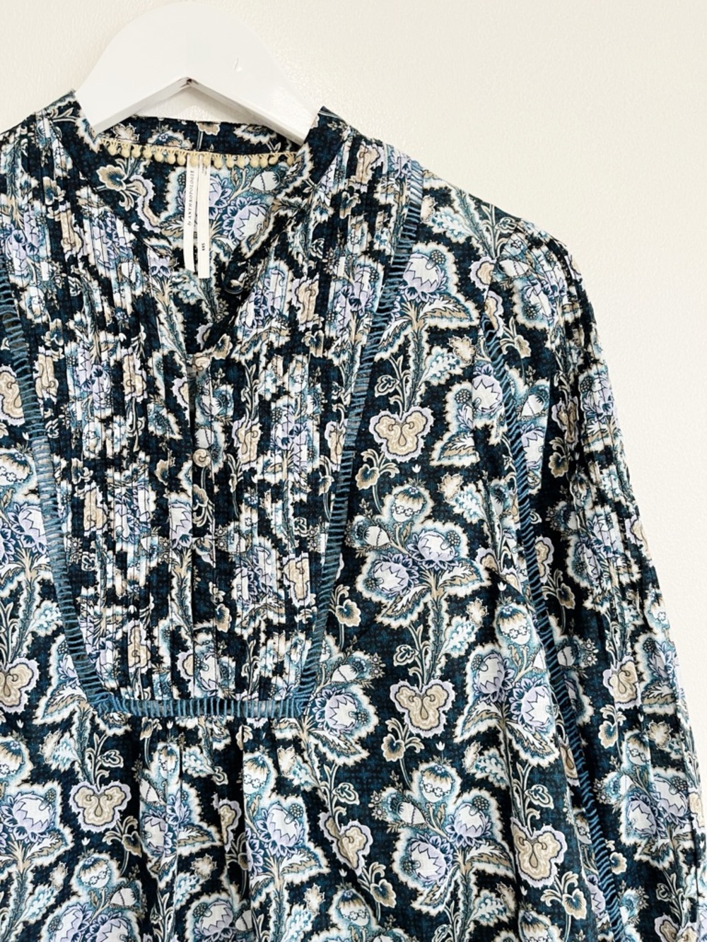BOGO! Anthropologie Cotton Pintuck Peasant Blouse Blue Floral Motif XXS - Picture 5 of 11